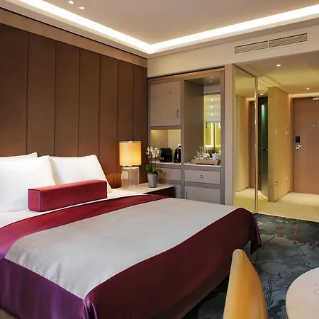 Tangla Brussels Hotel 5*